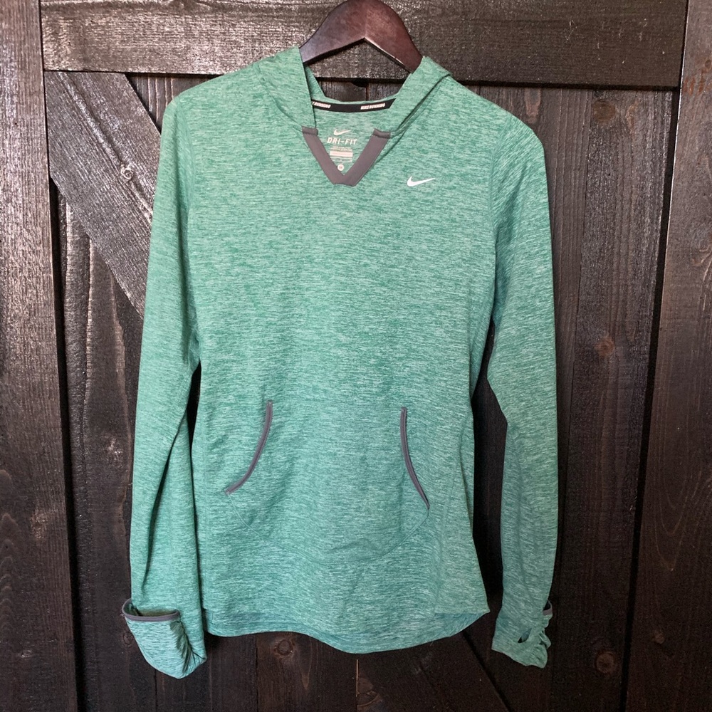 Nike dri-fit pullover hoodie